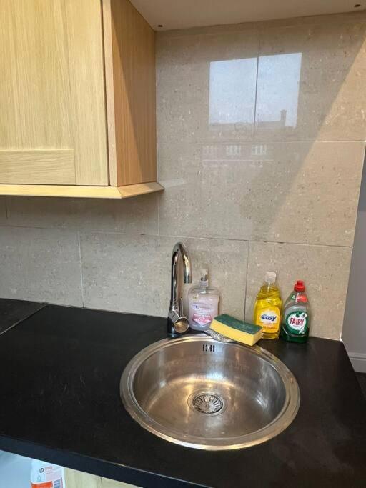 001- Lovely 3-Bedroom Very Close To Oxford Street London Exterior foto